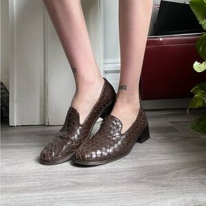 Leather woven loafer.